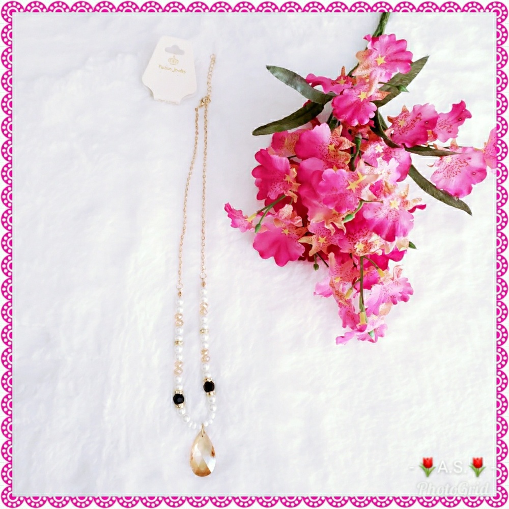 ⬇️$25 NWT Fashion Necklace Faux Pearls
